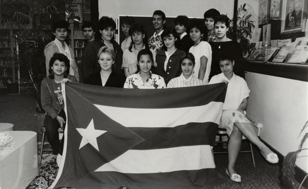 Miniature of Group portrait of students with Puerto Rican flag
