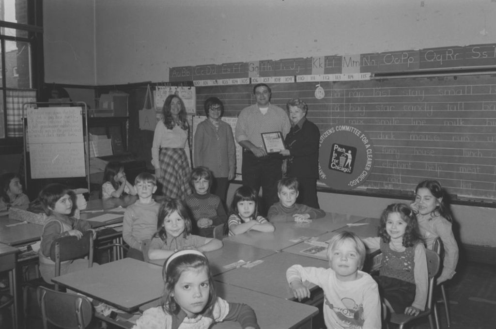 Imagery of Chicago public and private schools, 1976 (Folder 614)