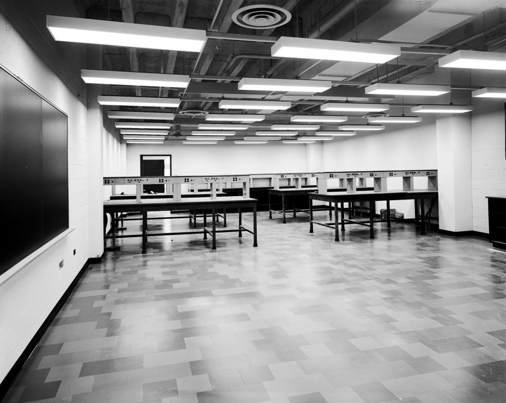 Science & Engineering Laboratory addition, University of Illinois at Chicago Circle