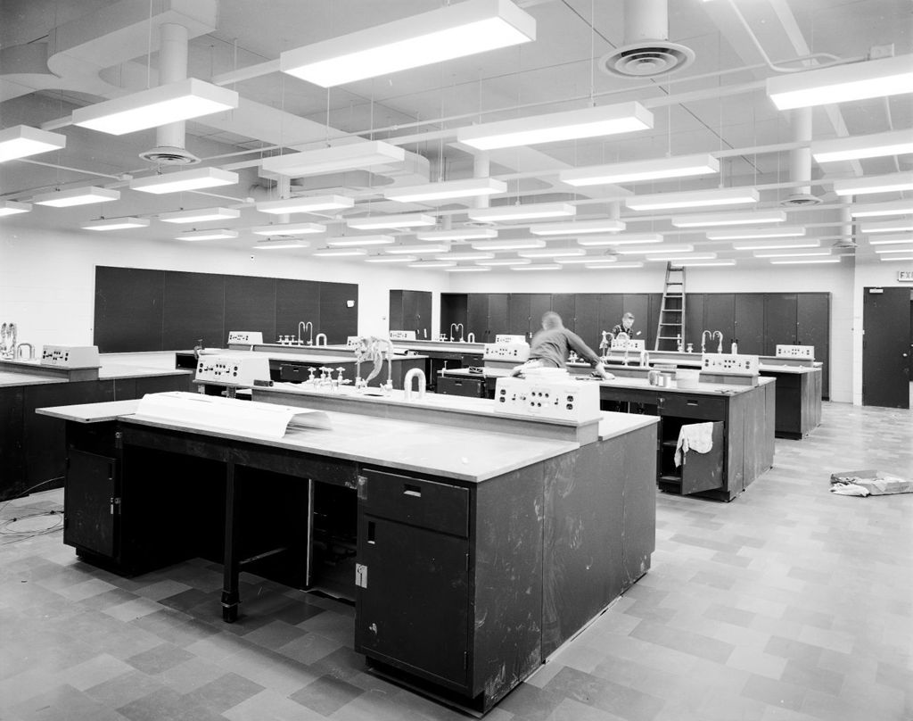 Miniature of Science & Engineering Laboratory addition, University of Illinois at Chicago Circle