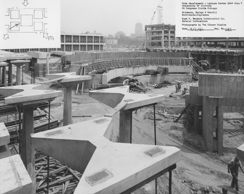 Miniature of Circle Forum construction, University of Illinois at Chicago Circle