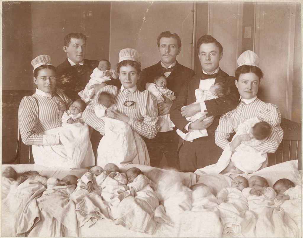 Miniature of Medical staff with infants in maternity ward