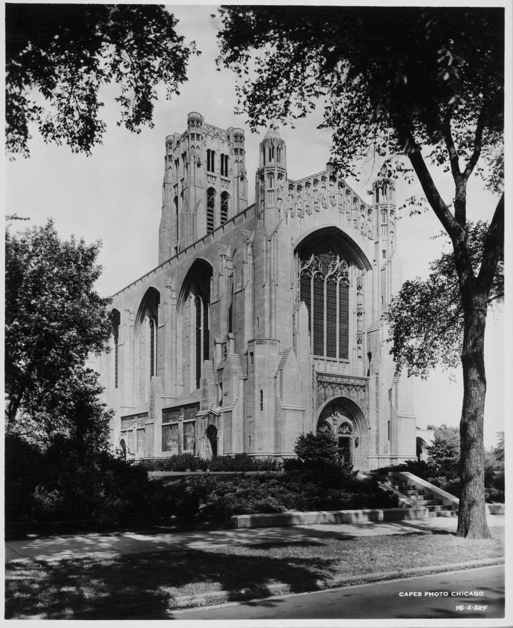 Miniature of Woodlawn Avenue: Rockefeller Chapel (Folder 187C)
