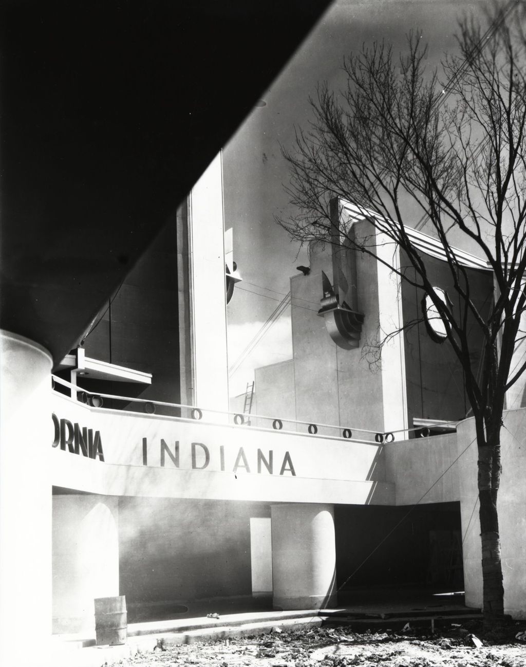 Miniature of Exterior view of the Indiana facade to the Court of States exhibition
