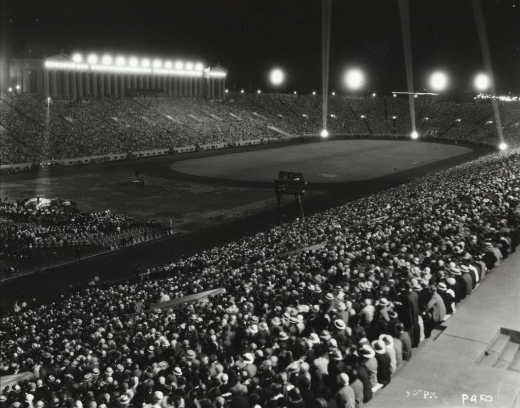 Miniature of Crowd gathers at Soldier Field to listen to a marching band