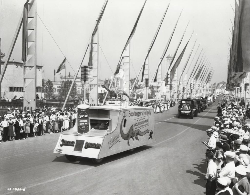 Miniature of Sinclair Motor Oil float parading down the Avenue of Flags