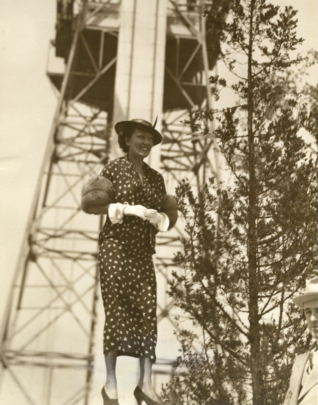Gloria Swanson after viewing the Fair from the Skyride