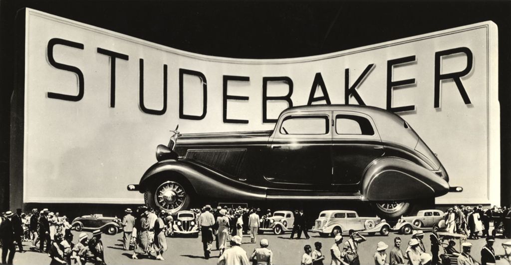 World's largest automobile at the Studebaker exhibit