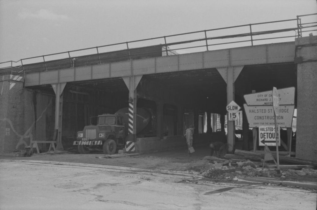Bridges and viaducts: N. Halsted St. Viaduct; Indiana Ave. Bridge (Folder 96)