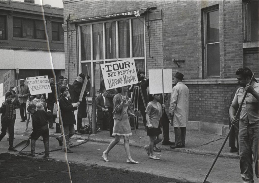 Miniature of People affiliated with Hull-House picketing for quality of life improvements in Lakeview