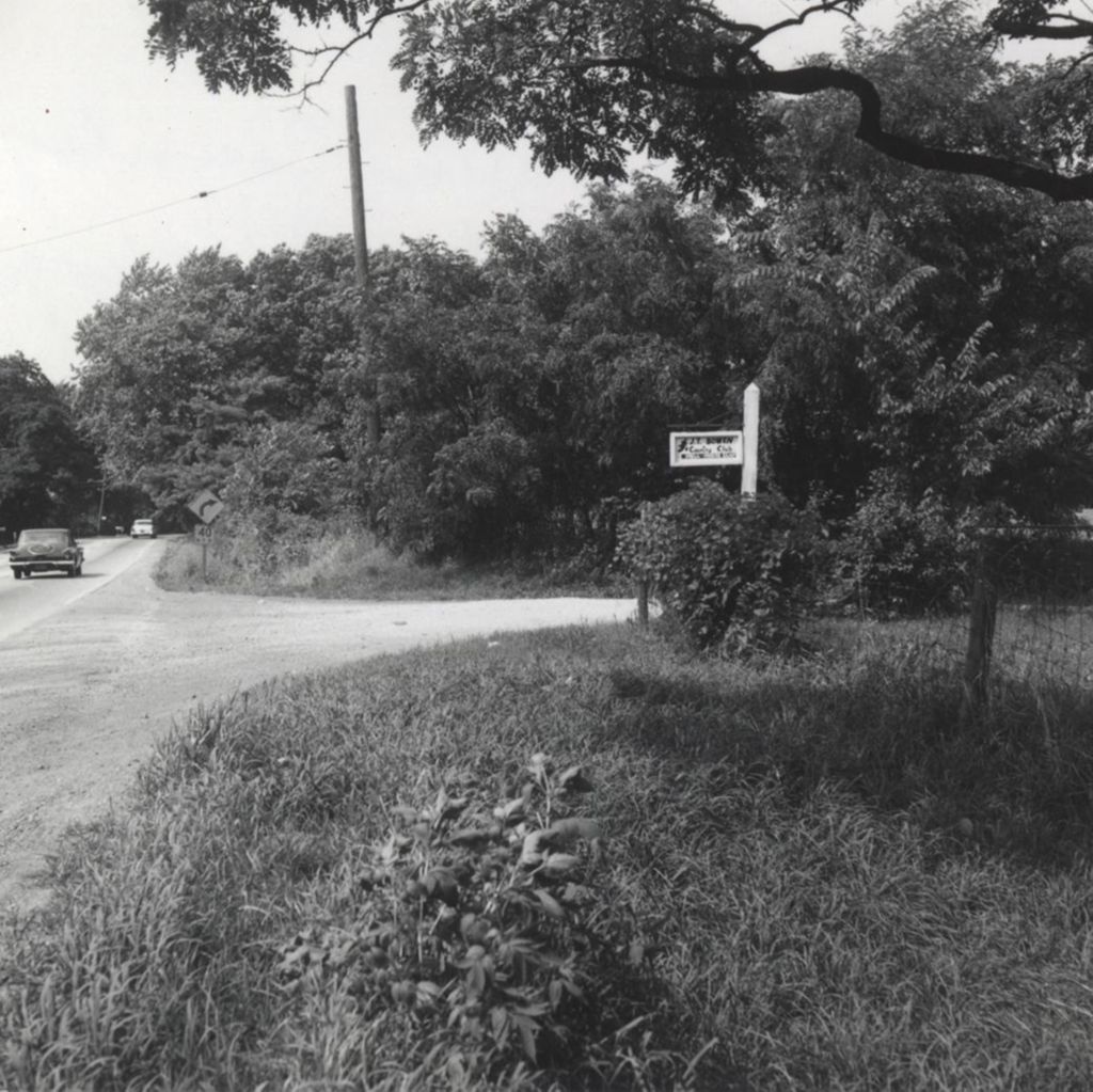 Miniature of Bowen Country Club sign near road