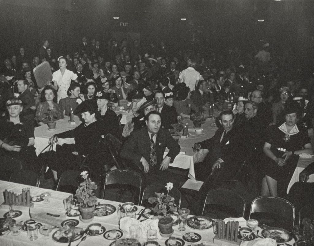 Attendees at the 1940 Hull-House Alumni Dinner, part of the 50th Anniversary celebration