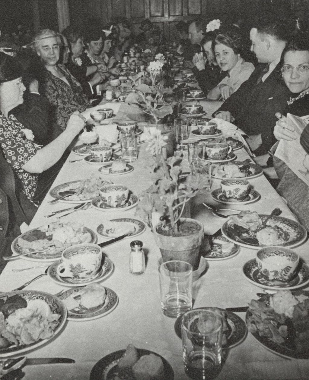 Miniature of Long table of attendees at the 1940 Hull-House Alumni Dinner, part of the 50th Anniversary celebration