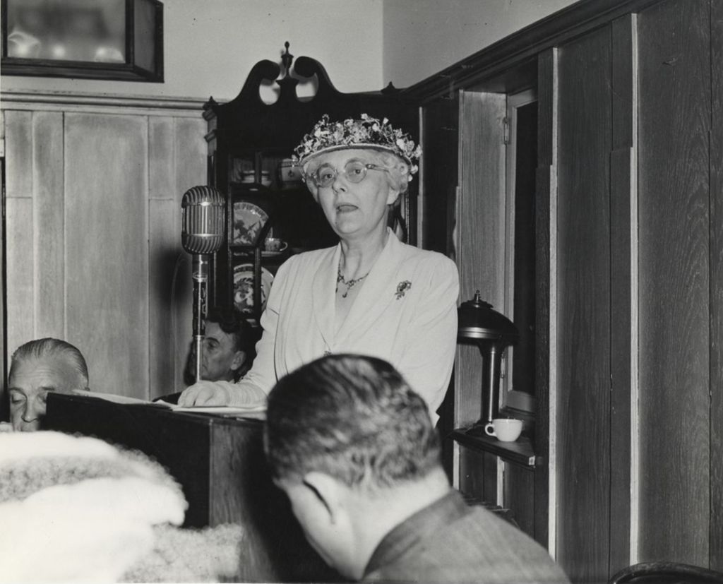 Miniature of Hull-House board president Alma Petersen addresses attendees at 1949 Associates Dinner