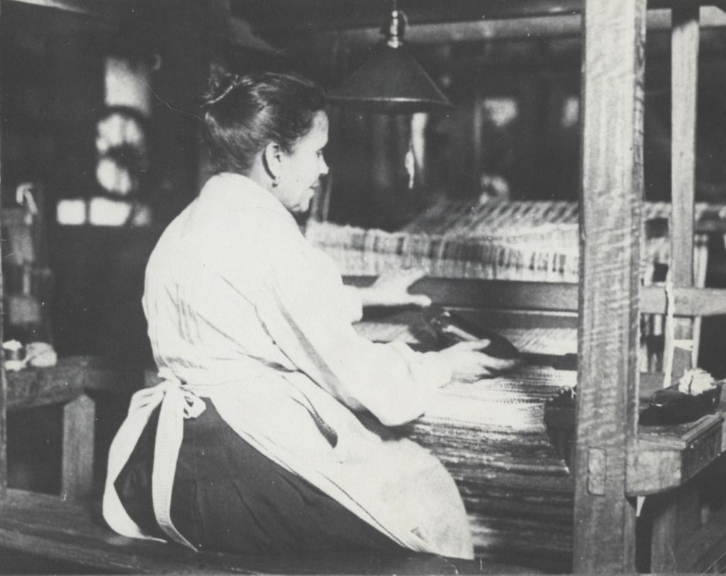 Miniature of Woman at weaving loom in Hull-House Labor Museum