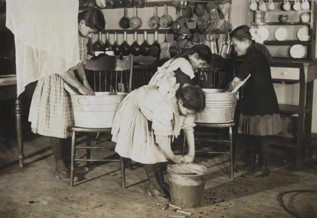 Miniature of Girls hand-washing clothes at Hull-House Labor Museum