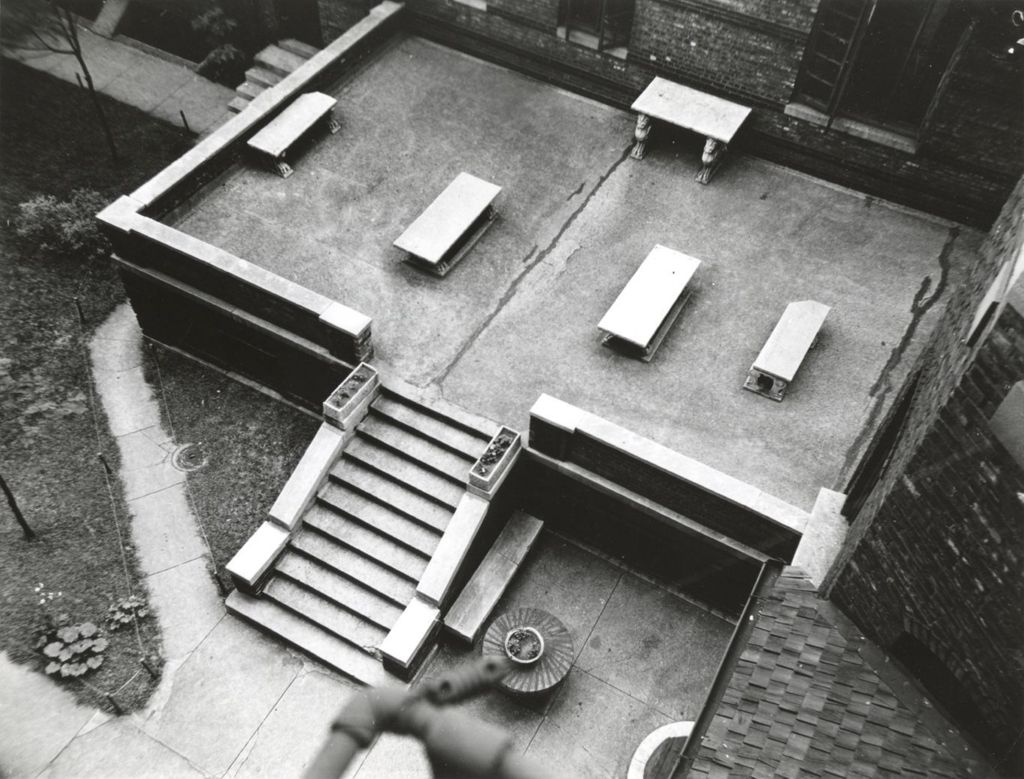 Miniature of Hull-House courtyard terrace from above