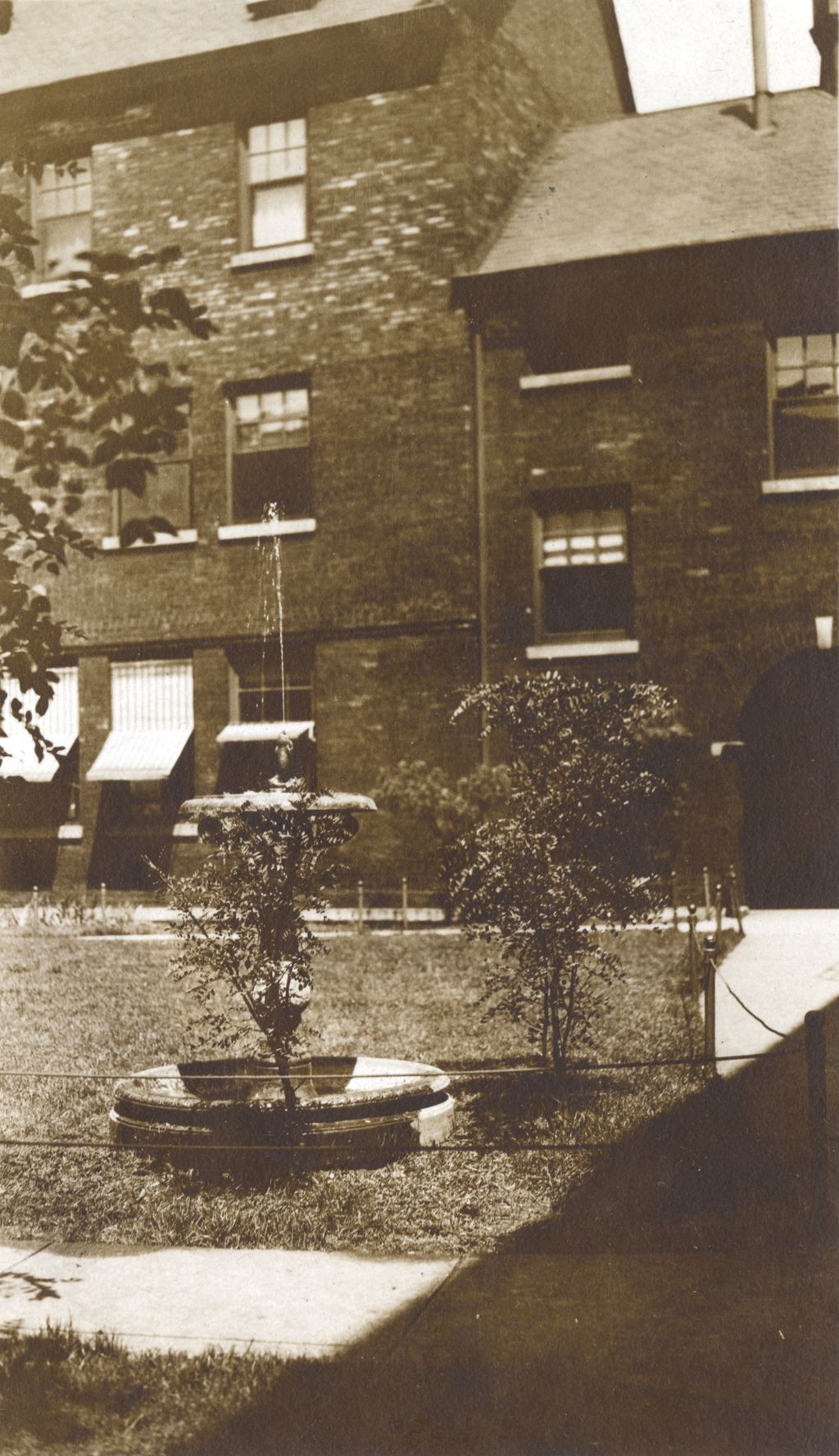 Miniature of Hull-House courtyard facing east