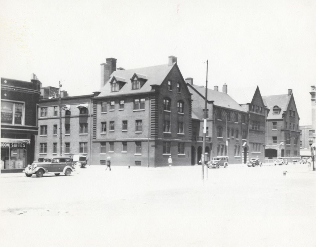 Hull-House complex, corner of Gilpin Pl. and Halsted