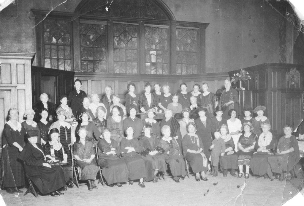 Miniature of Hull-House Women's Club group photograph