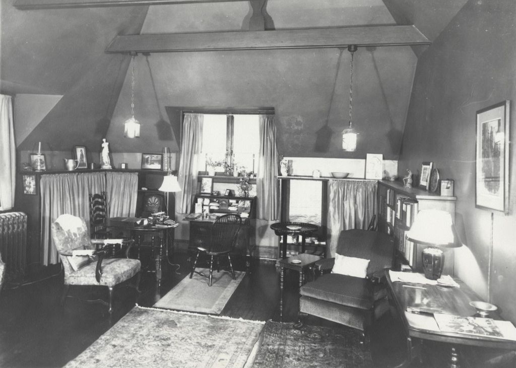 Miniature of Hull-House Apartment
