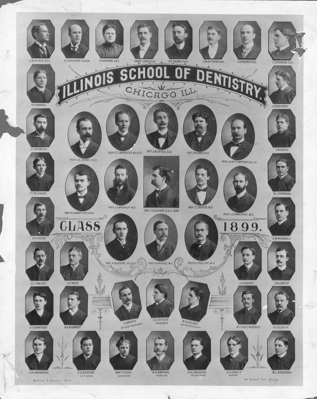 Miniature of 1899 graduating class, University of Illinois College of Dentistry