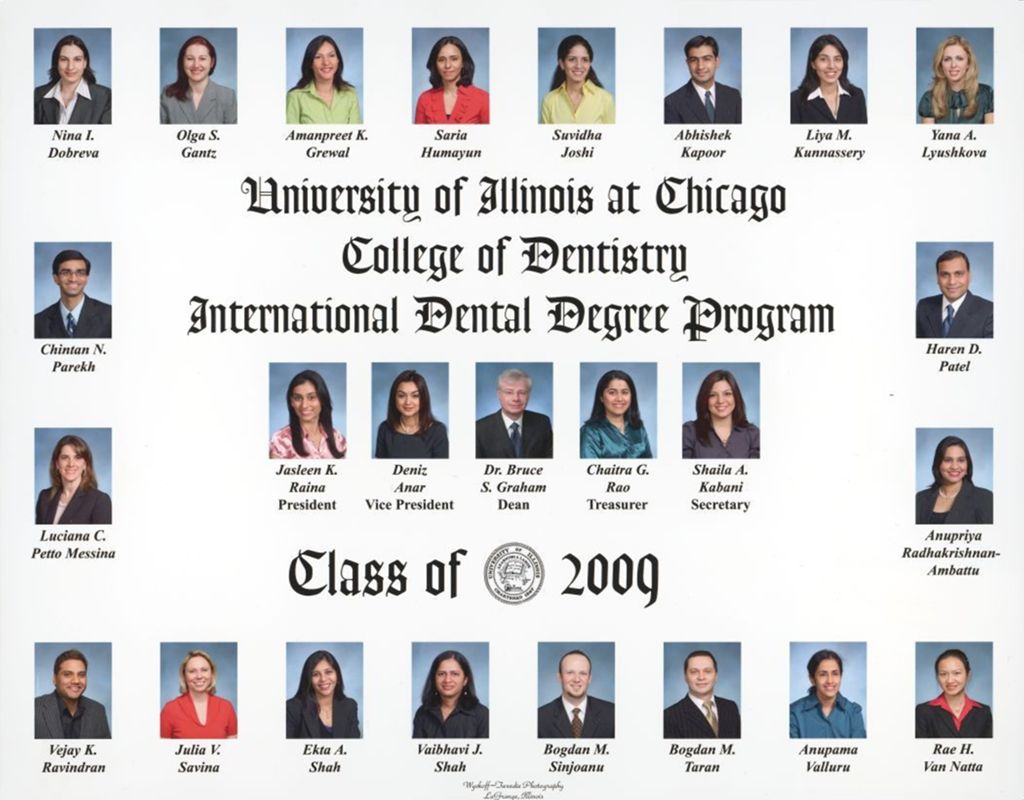 2009 International Dental Degree Program graduating class, University of Illinois College of Dentistry