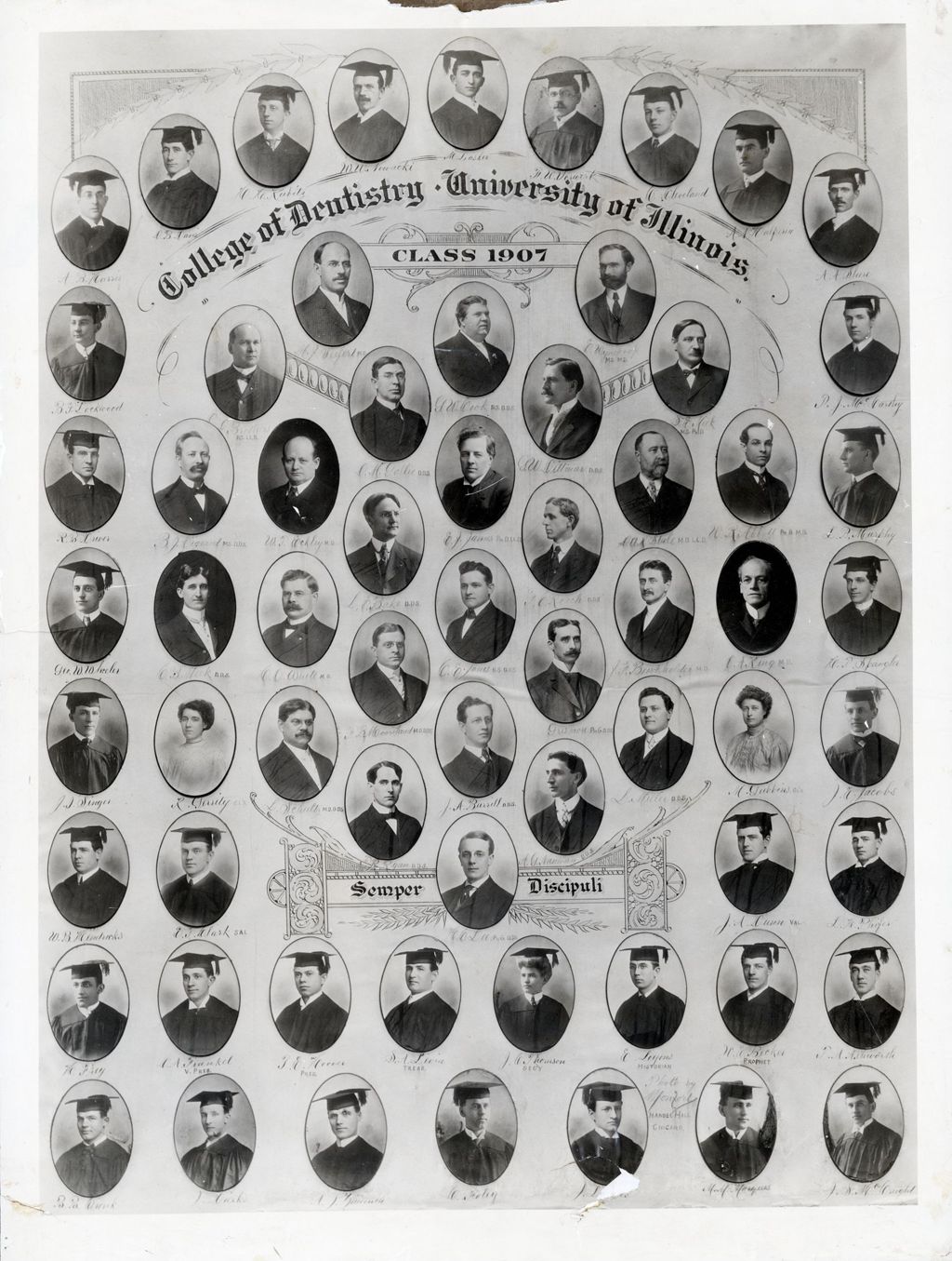 Miniature of 1907 graduating class, University of Illinois College of Dentistry