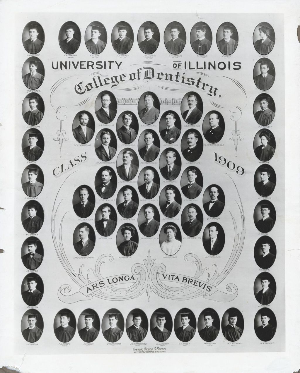 Miniature of 1909 graduating class, University of Illinois College of Dentistry
