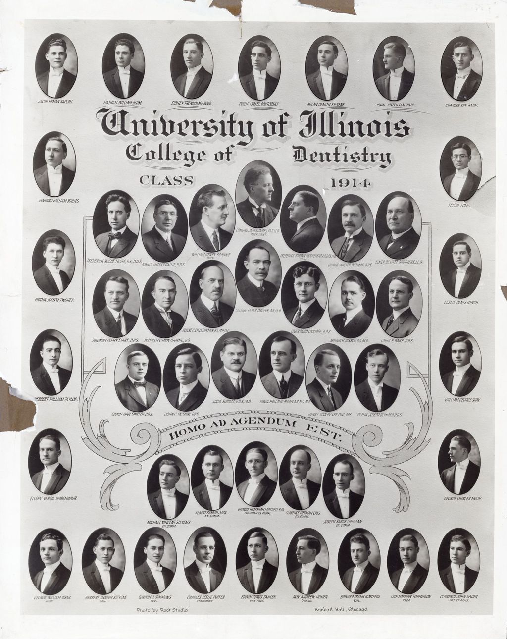Miniature of 1914 graduating class, University of Illinois College of Dentistry
